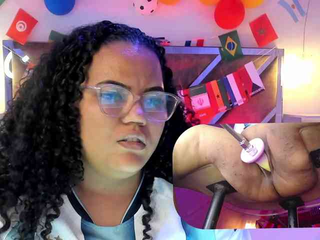 MhiaRey webcam