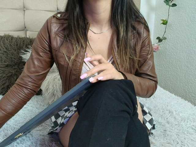 merlinaa-adams live cam on BongaCams