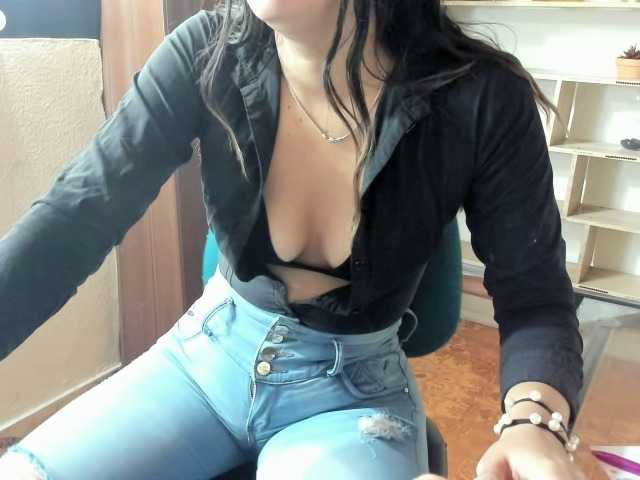 merlinaa-adams live cam on BongaCams
