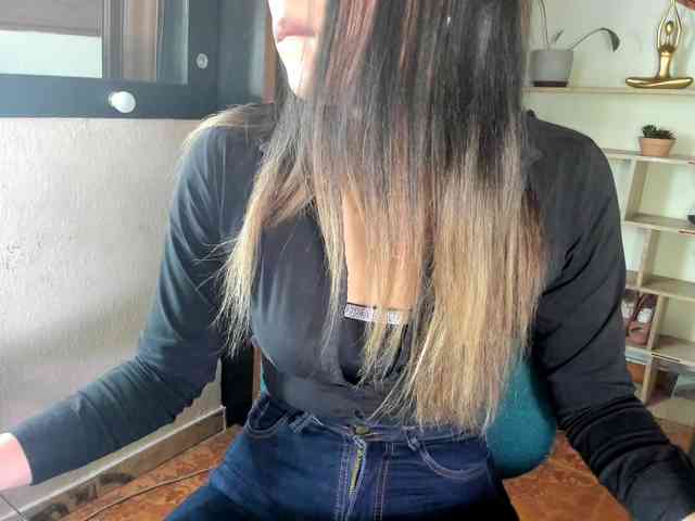 merlinaa-adams webcam