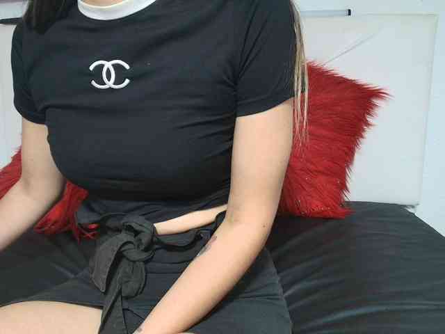 merlinaa-adams webcam