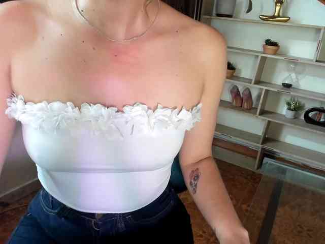 merlinaa-adams webcam