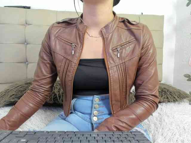 merlinaa-adams webcam