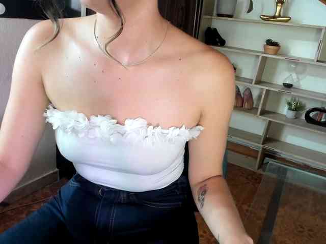 merlinaa-adams webcam