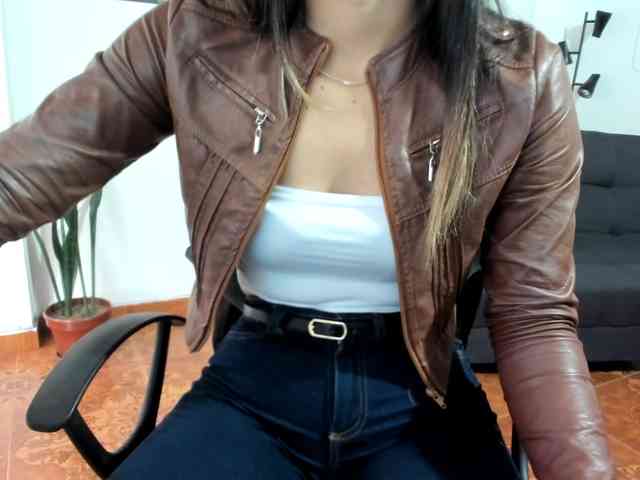 merlinaa-adams webcam