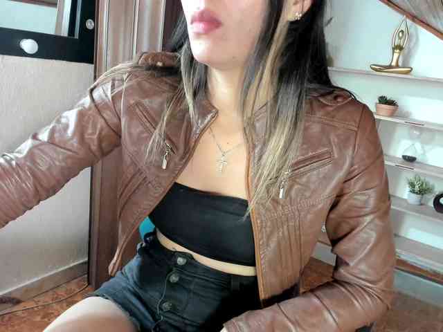 merlinaa-adams webcam