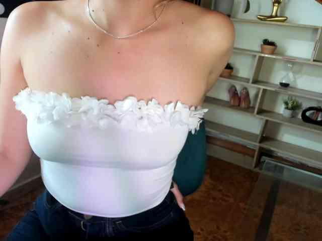 merlinaa-adams webcam