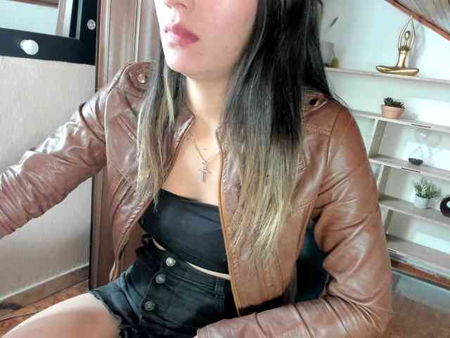 merlinaa-adams webcam