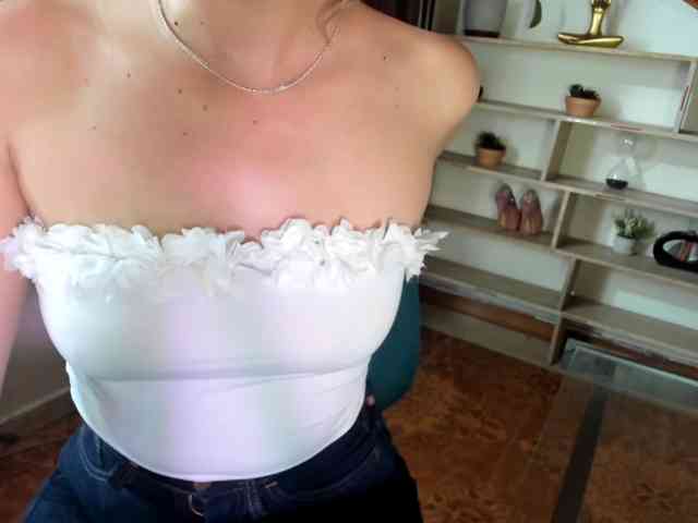 merlinaa-adams webcam