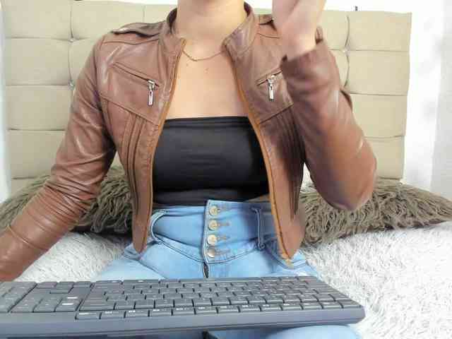 merlinaa-adams webcam