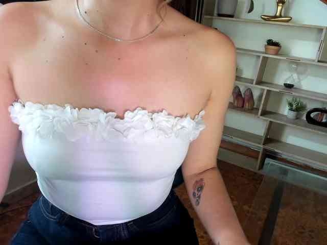 merlinaa-adams webcam