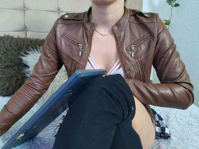 merlinaa-adams webcam