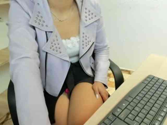 merlinaa-adams webcam
