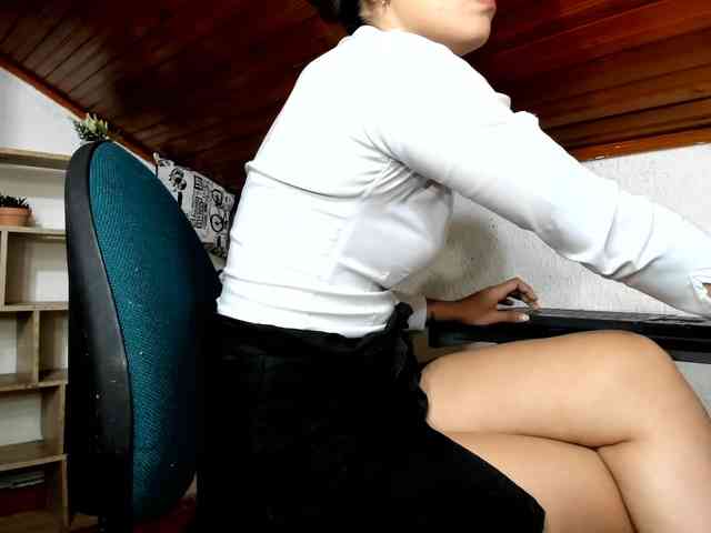 merlinaa-adams webcam
