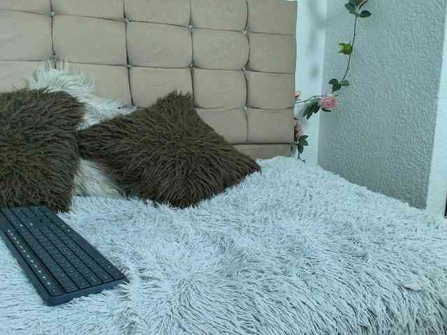 merlinaa-adams webcam