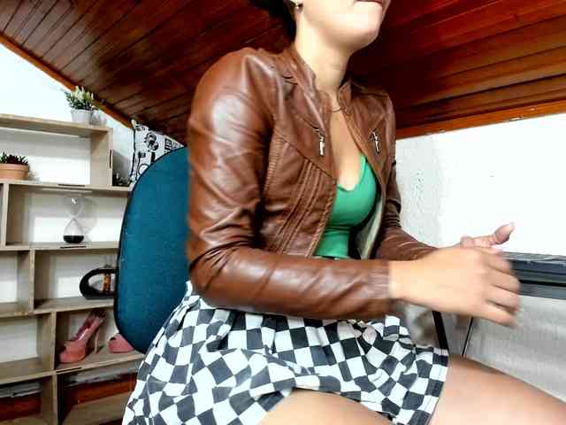 merlinaa-adams webcam