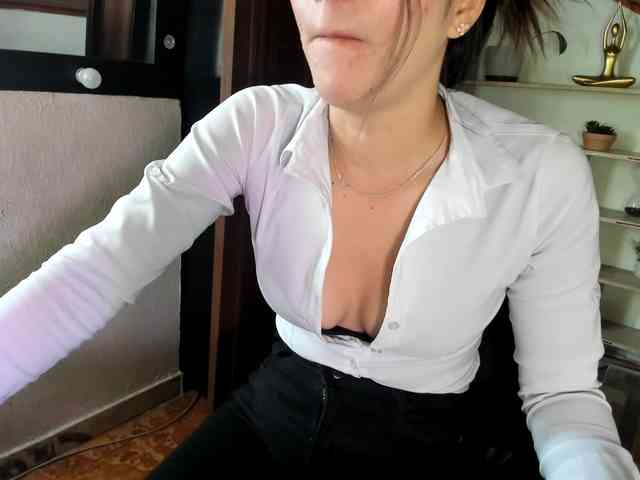 merlinaa-adams webcam