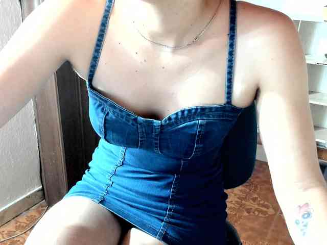 merlinaa-adams webcam