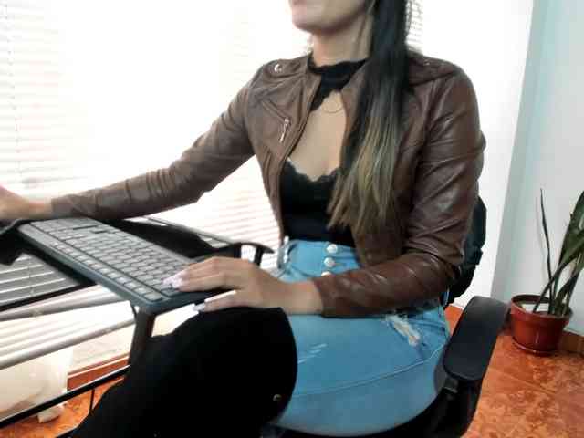 merlinaa-adams webcam