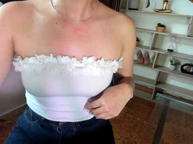 merlinaa-adams webcam