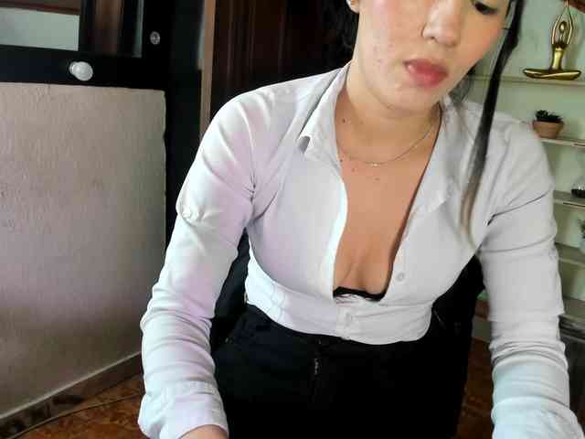 merlinaa-adams webcam