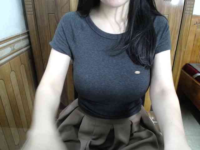 QueenHot92 bongacams