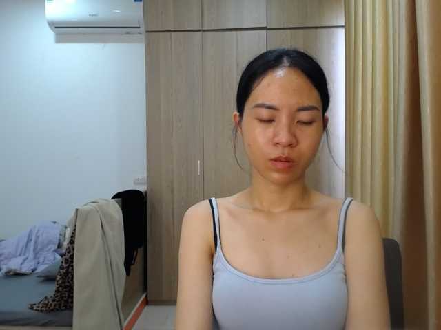 le modèle AsiaSweet91 est en webcam porno dans un show sur le site bongacams, il possède les tags suivants: Asian,Brunette,Trimmed