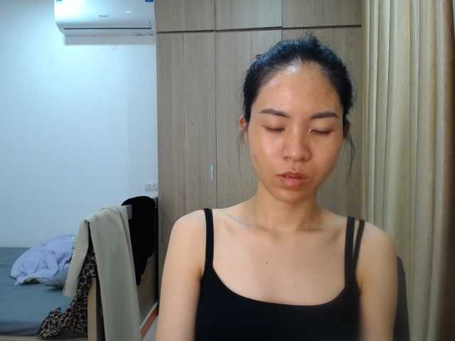 le modèle AsiaSweet91 est en webcam porno dans un show sur le site bongacams, il possède les tags suivants: Asian,Brunette,Trimmed