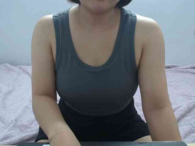 ElenaSex90 webcam