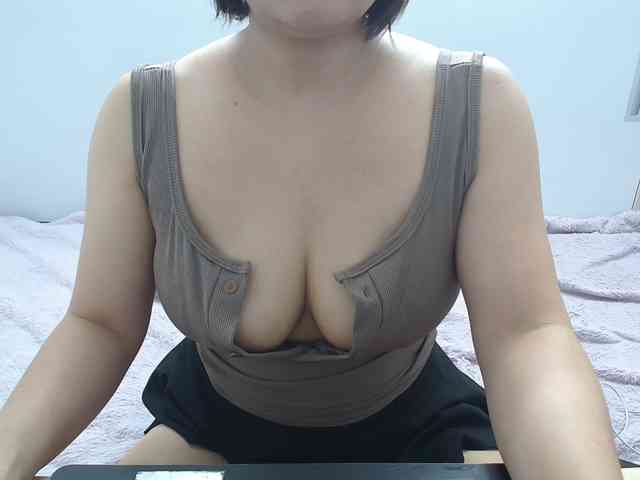 ElenaSex90 webcam