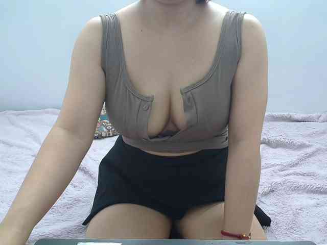 ElenaSex90 webcam