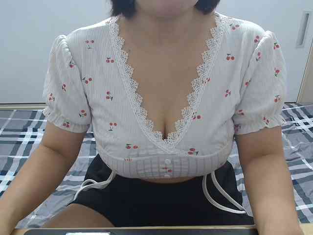 ElenaSex90 webcam