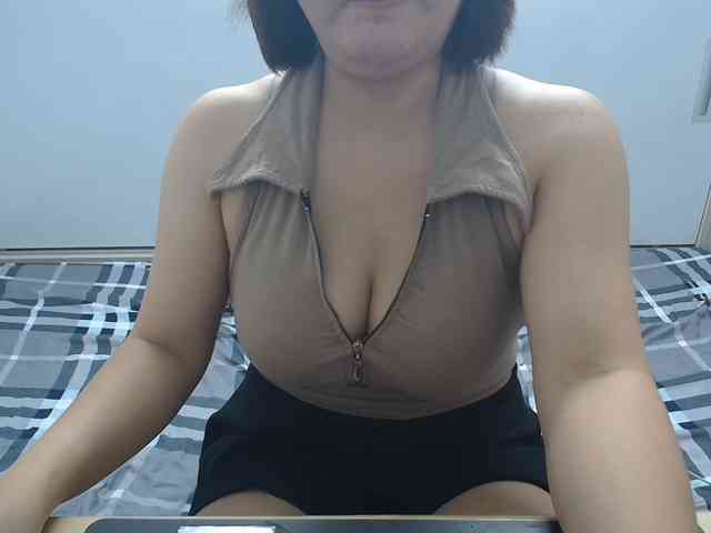 ElenaSex90 webcam