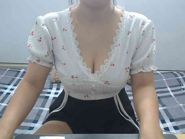 ElenaSex90 webcam