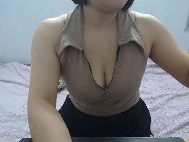 ElenaSex90 webcam