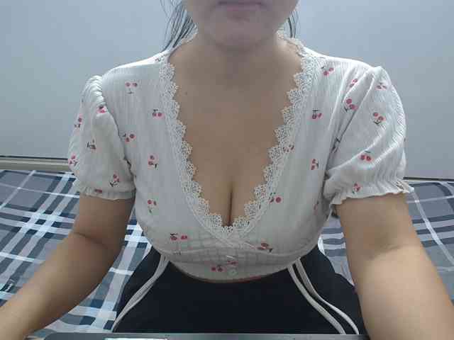 ElenaSex90 webcam