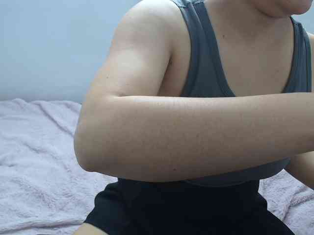 ElenaSex90 webcam