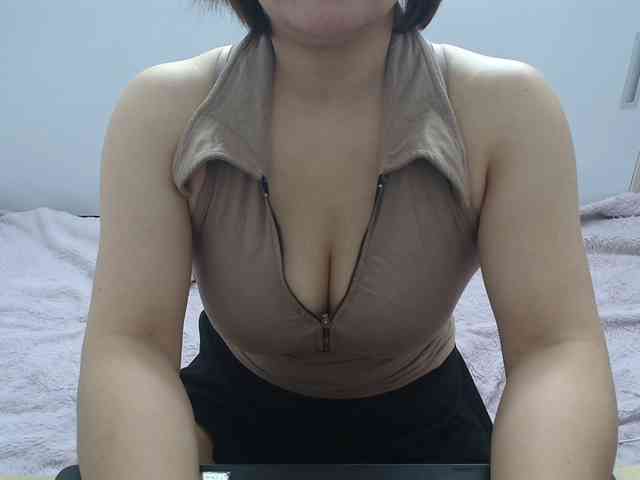 ElenaSex90 webcam