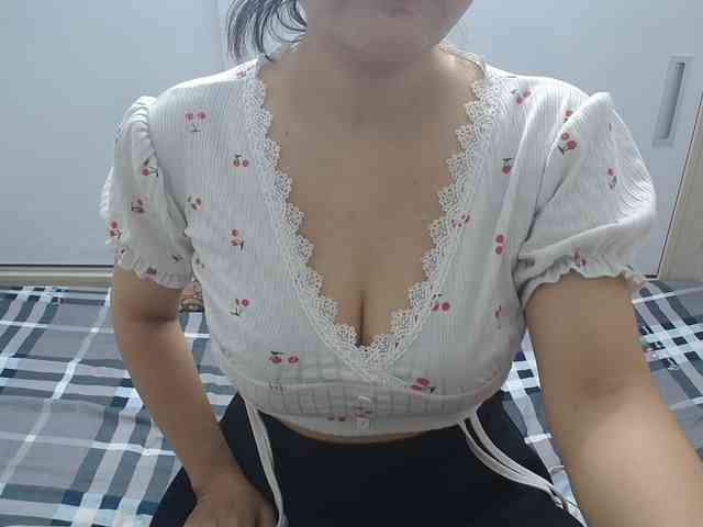 ElenaSex90 webcam