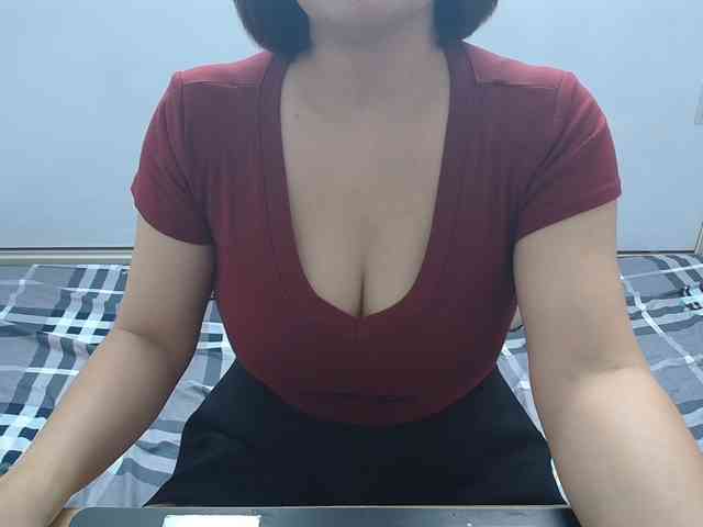 ElenaSex90 webcam