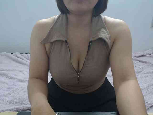 ElenaSex90 webcam