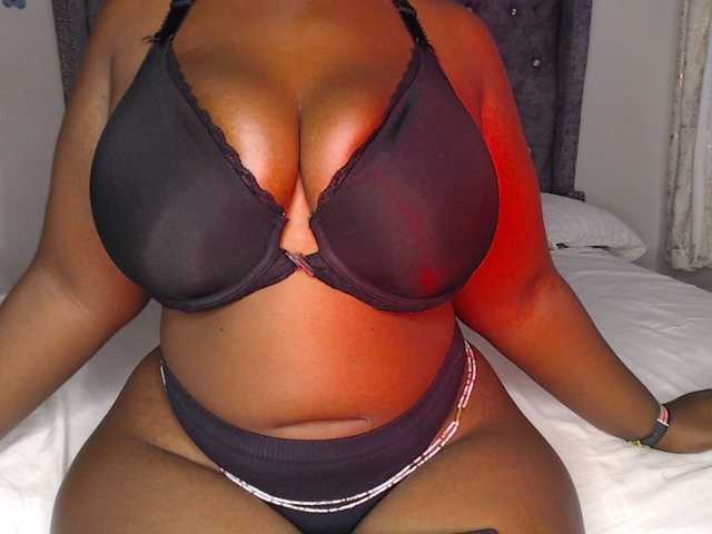 sexy-chocco live cam on BongaCams