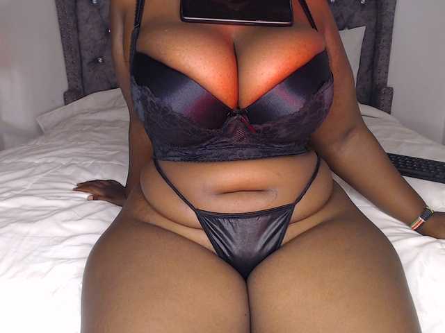 sexy-chocco live cam on BongaCams