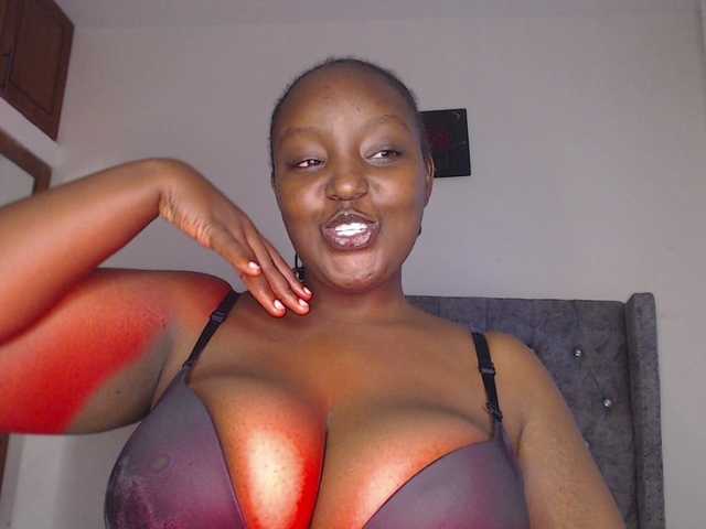 sexy-chocco live cam on BongaCams