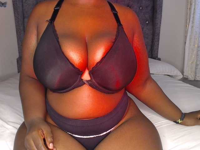 sexy-chocco live cam on BongaCams