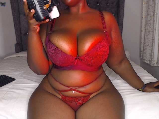 sexy-chocco live cam on BongaCams