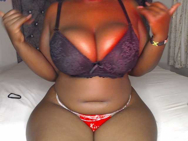 sexy-chocco live cam on BongaCams