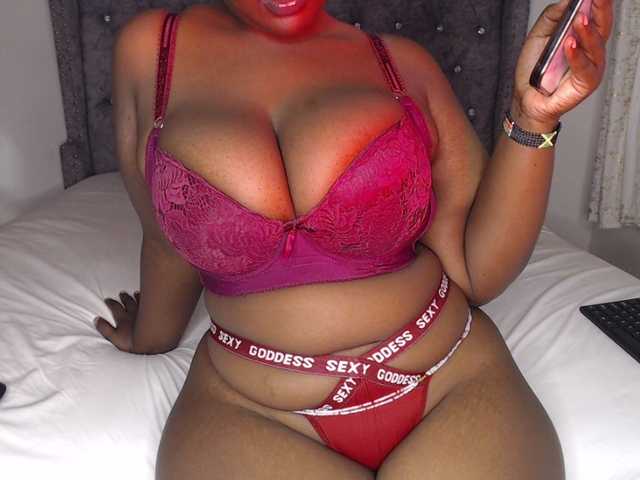 sexy-chocco live cam on BongaCams