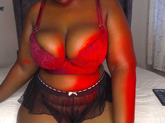 sexy-chocco live cam on BongaCams
