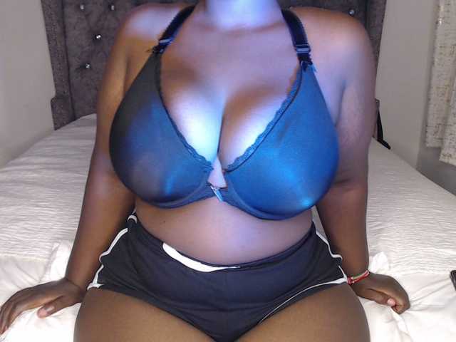 sexy-chocco live cam on BongaCams